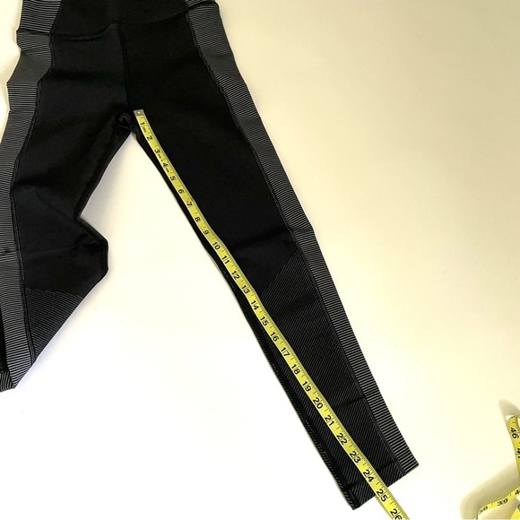 New Offline 7/8 Legging Seamless Two Tone Black Stripe - Picture 9 of 12